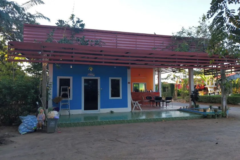 Review Resort - Image 1