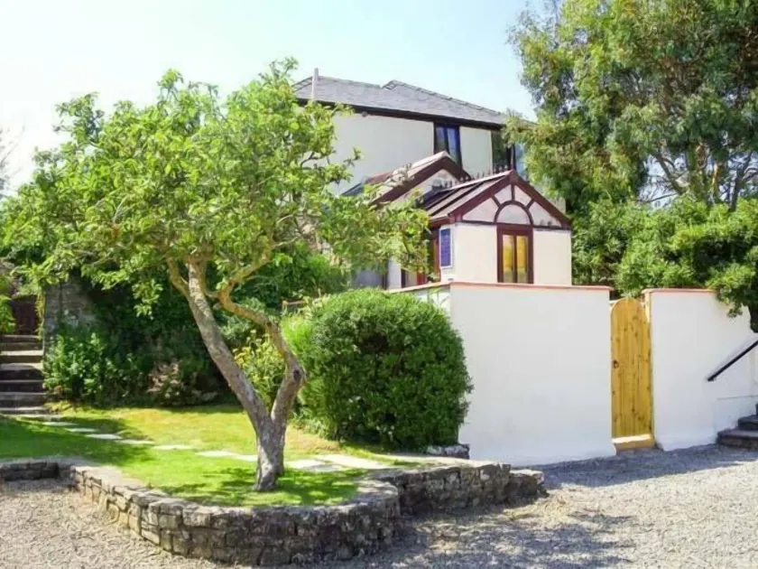 Groom Cottage - Image 1
