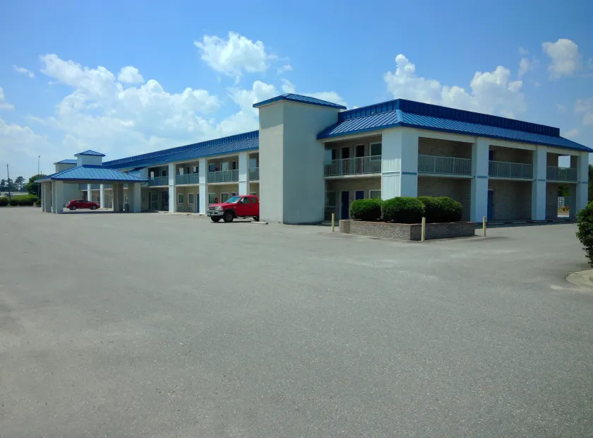 Americas Best Value Inn Kinston - Image 1