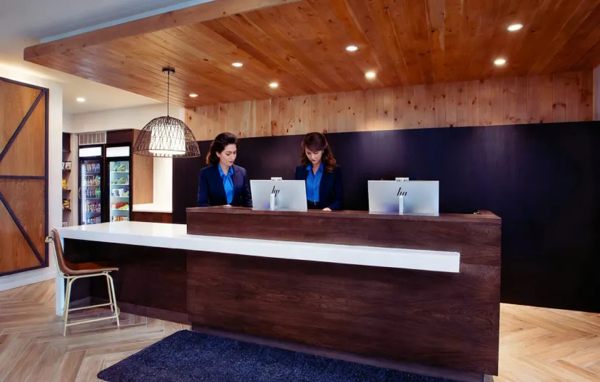 Staybridge Suites Grand Rapids South by IHG - Rezeption