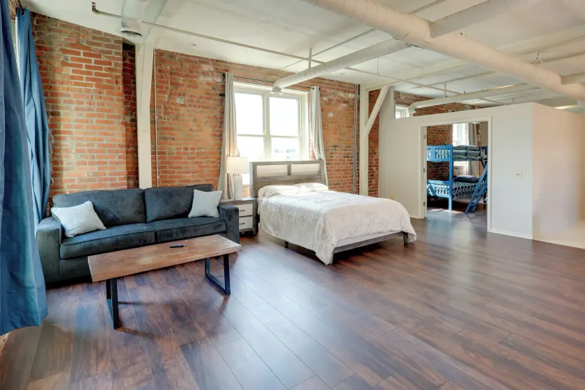 Explore Old Market: Convenient Omaha Condo - Image 1