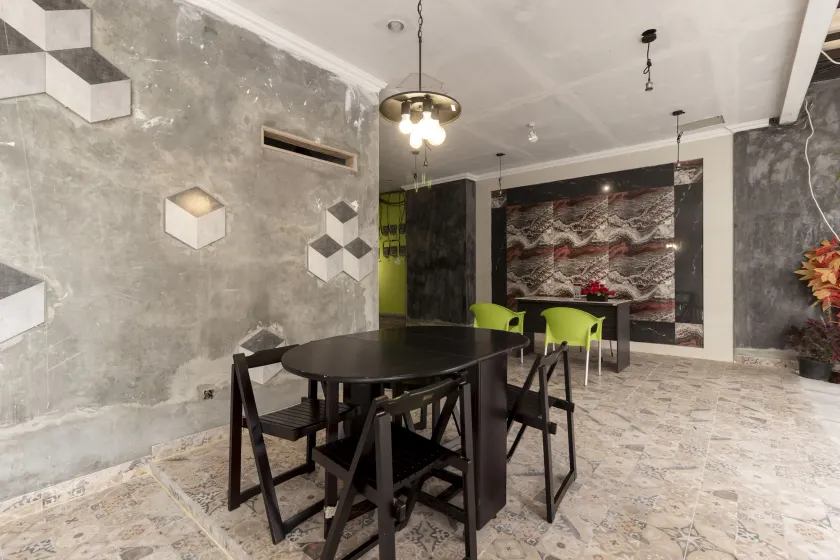 RedDoorz Plus @ Cipete Damai - Lobby sitting area