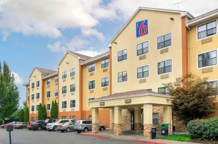 Motel 6 Seattle Kent Washington - Image 1