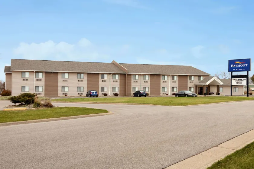 Baymont by Wyndham Sioux Falls North,I-29,Russell St, Airport - Image 1