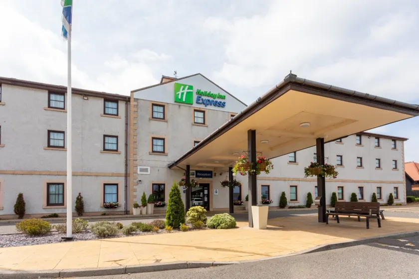Holiday Inn Express Perth by IHG - Image 1