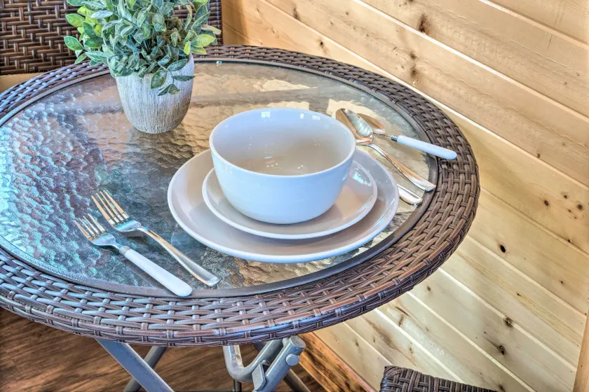 Sunny 'Catfish Cabin' w/ Views of Toledo Bend - Interiør