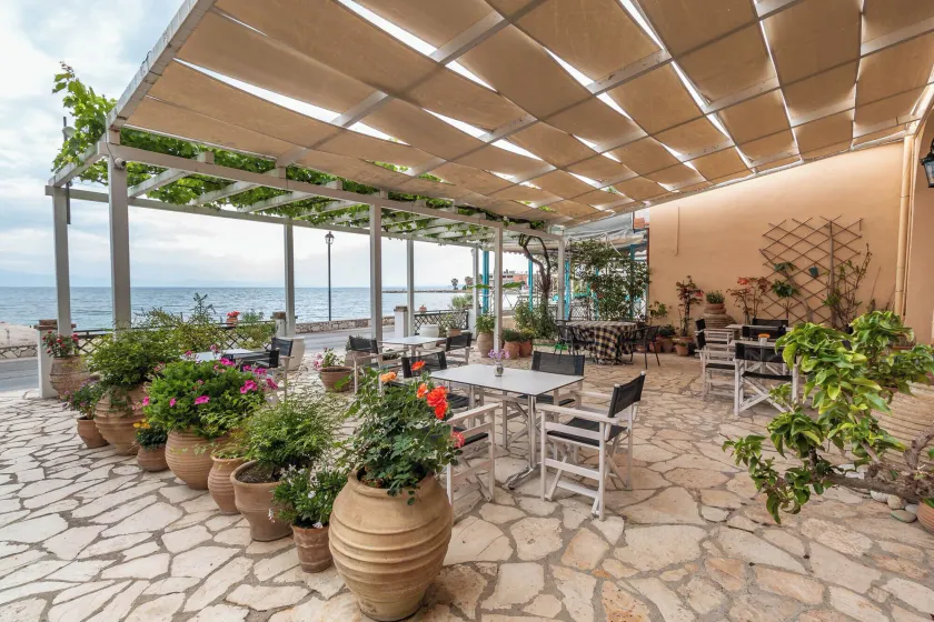 Eros Beach Hotel - Image 1