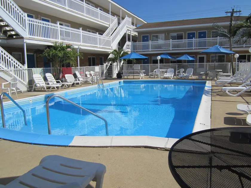 Sea Garden Motel - Image 1
