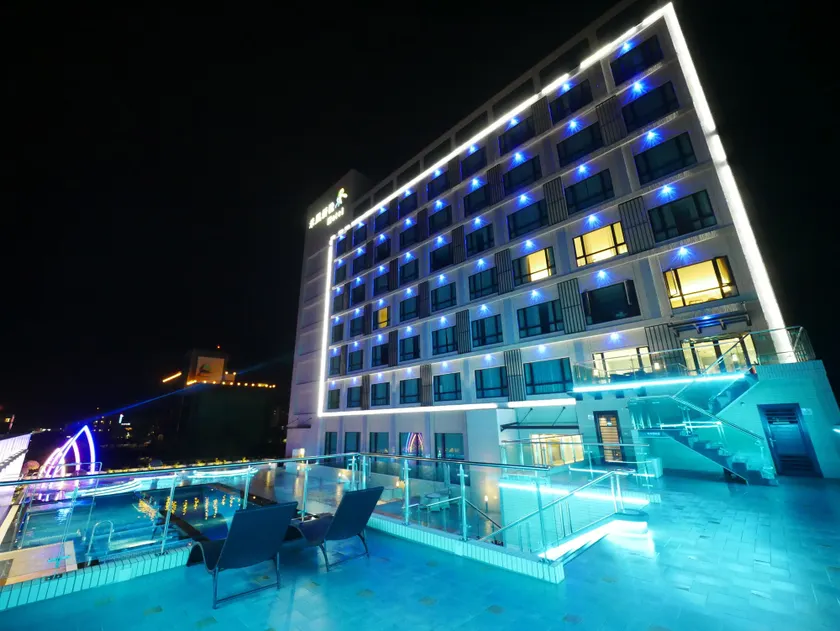 Rice Resort Hotel - Image 1