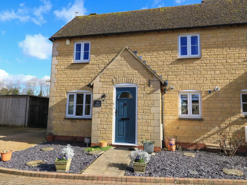 Oakmead - Image 1
