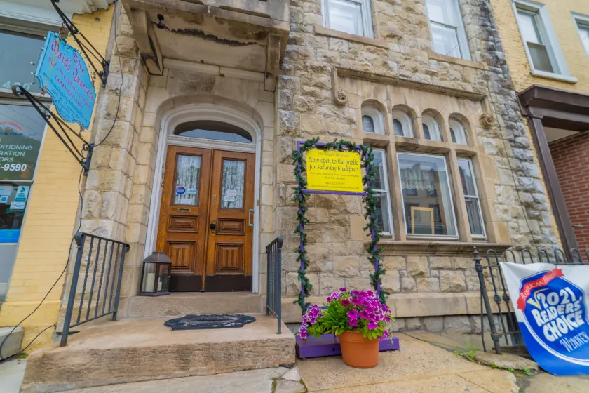 The Maid's Quarters Bed Breakfast & Tearoom - Image 1