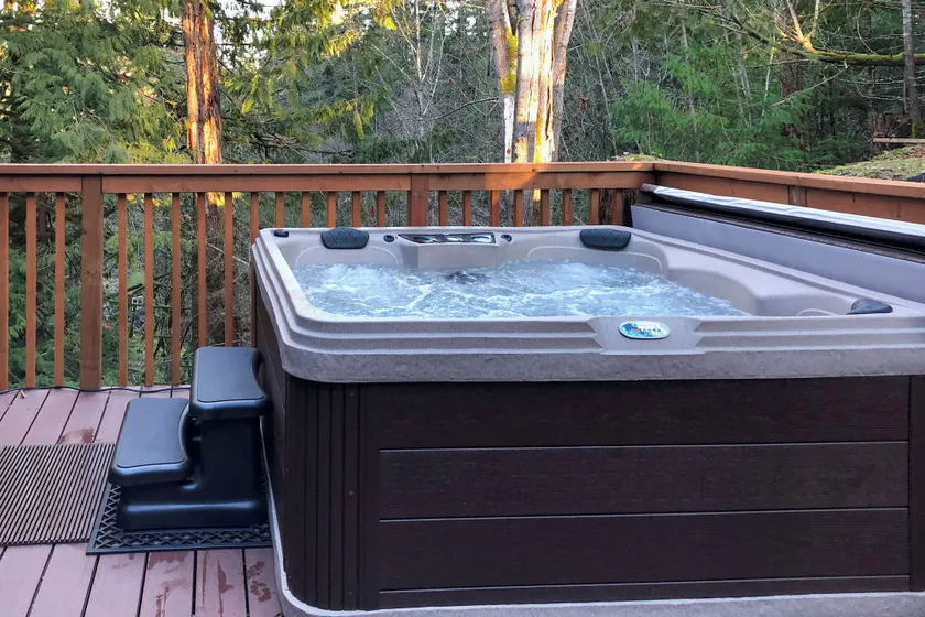 Creekside Cabin Retreat with Private Hot Tub - Innvendig