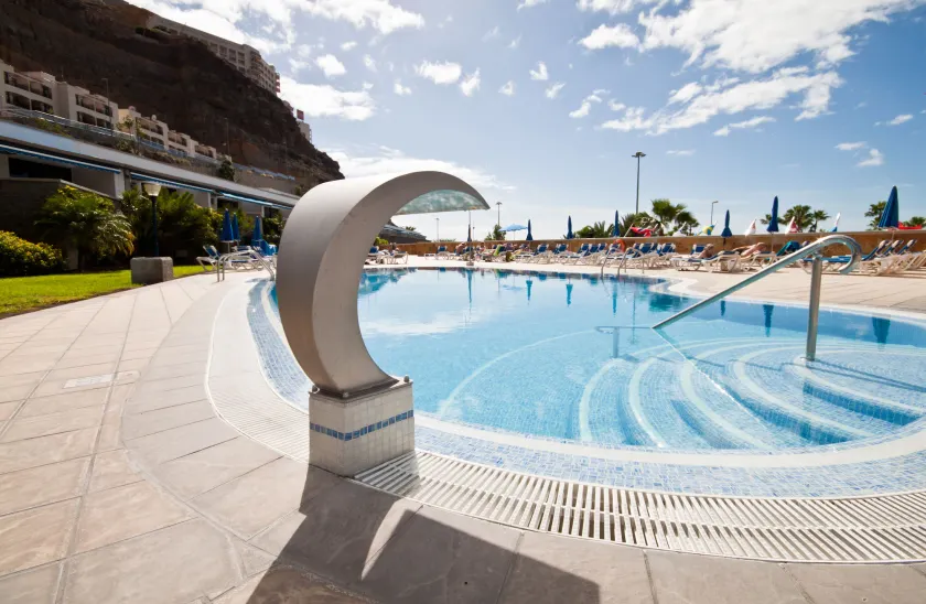 Amadores Beach Apartments - Image 1