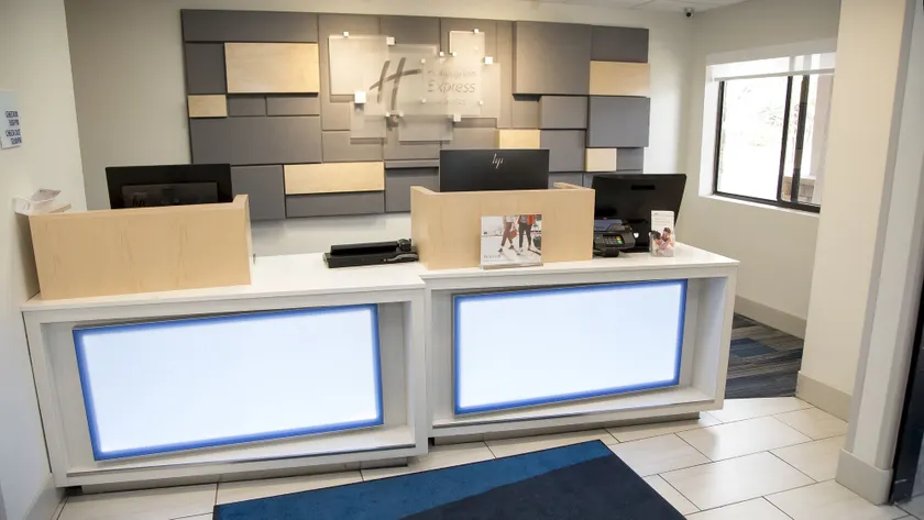 Holiday Inn Express & Suites Colorado Springs North by IHG - Image 1