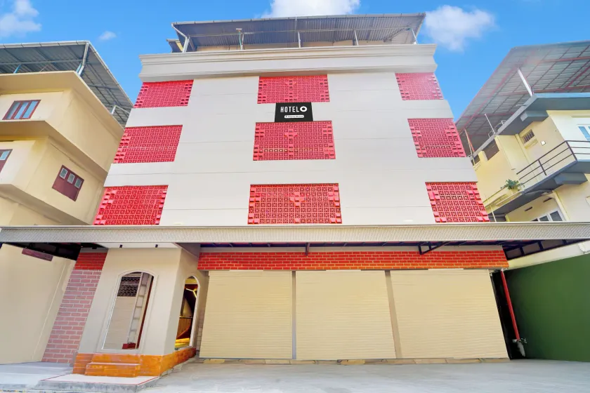 Super Hotel O Broadway Ernakulam - Image 1