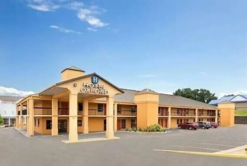 Hotel Oxford - Image 1