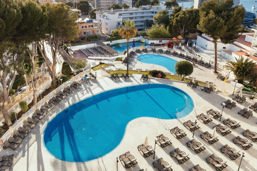 Hotel ILUNION Palmanova Mallorca - Image 1