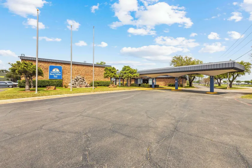 Americas Best Value Inn Fort Worth/Hurst - Image 1