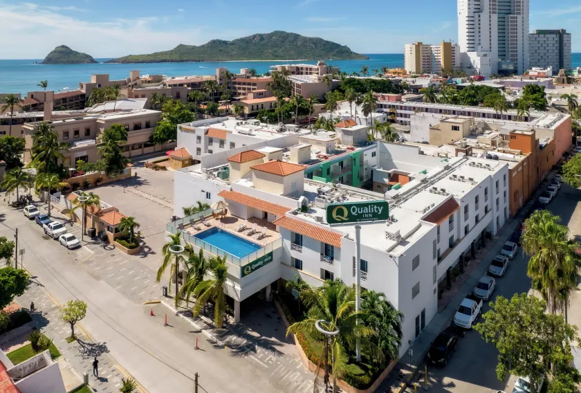 Quality Inn Mazatlan - Image 1