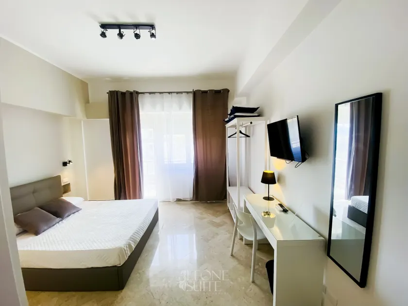 Leone Suite B&B & Restaurant AIC - Image 1