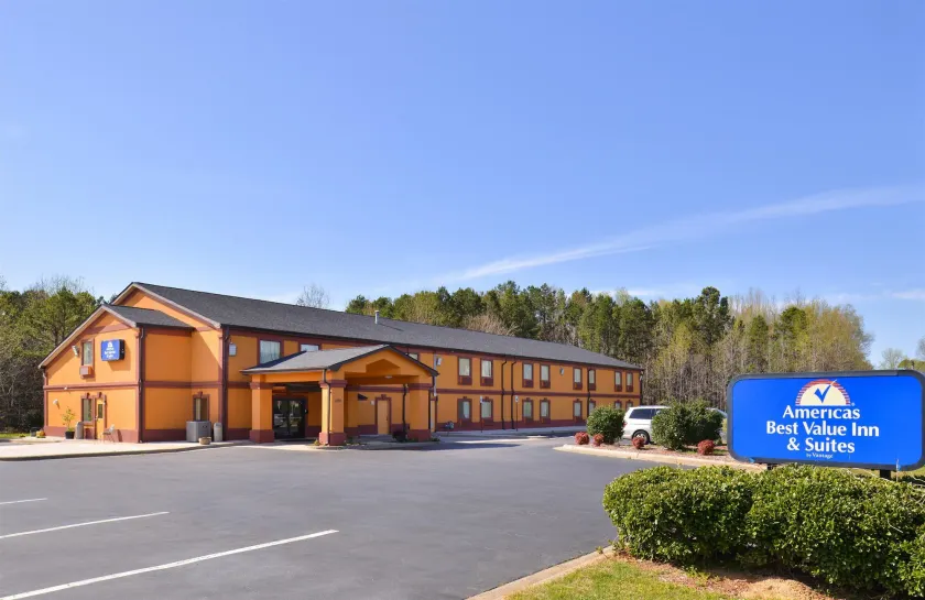 Americas Best Value Inn and Suites Albemarle - Image 1