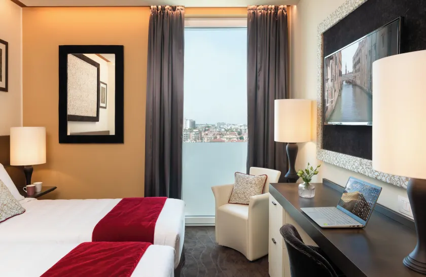 Leonardo Royal Hotel Venice Mestre - Image 1