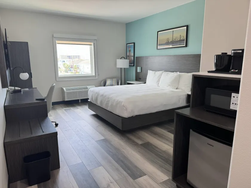 Seabreeze Hotel, an Ascend Collection Hotel - Image 1