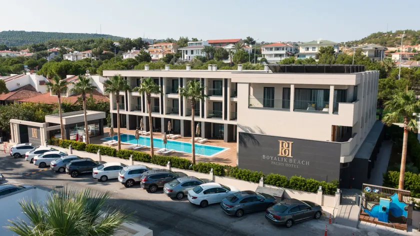 Boyalık Beach Palms Otel - Image 1