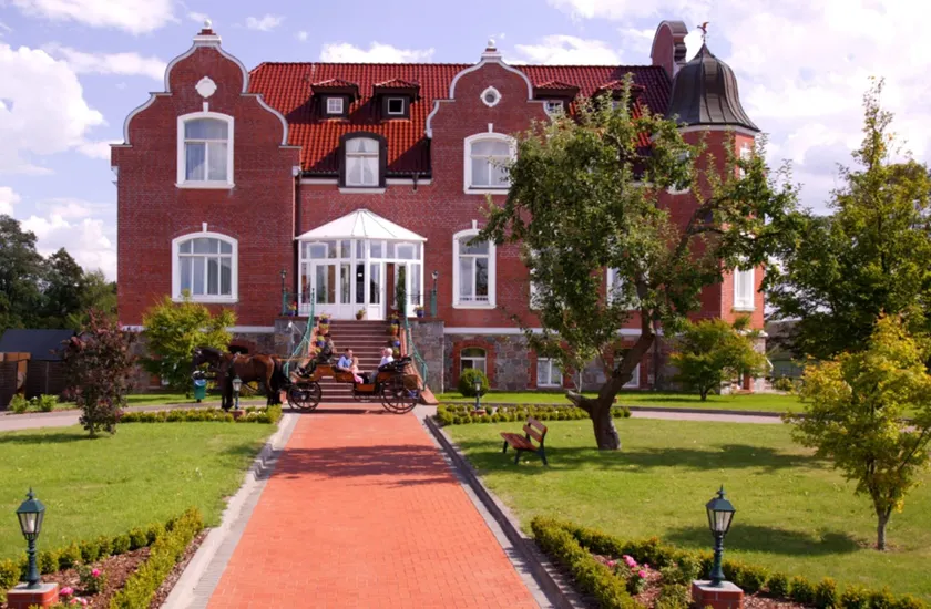 Hotel Schloss Herrenstein - Image 1