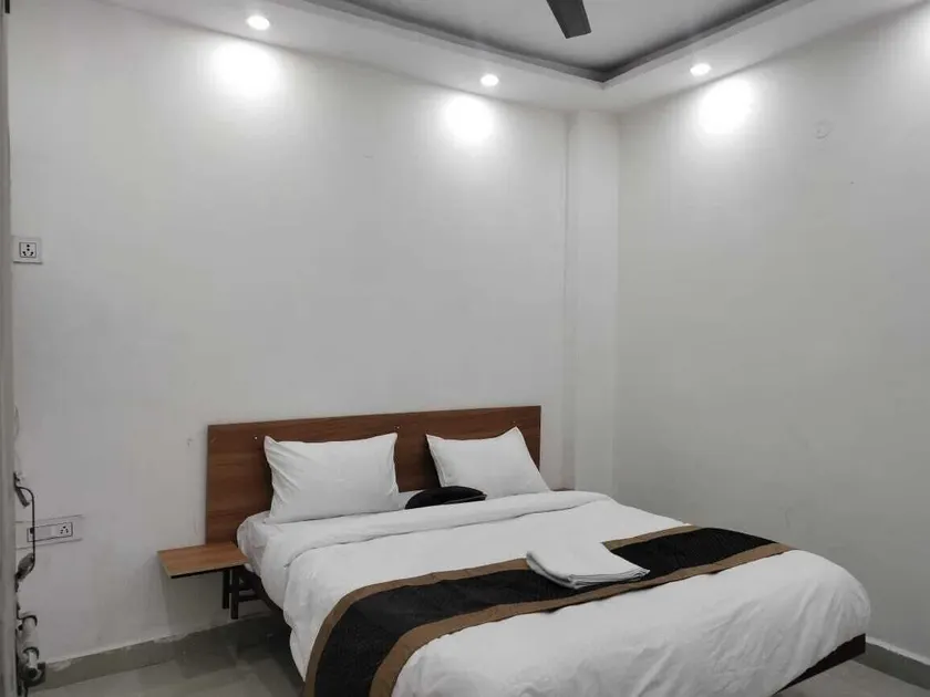 Hotel Easy Stay Near Shahdara  - Chambre