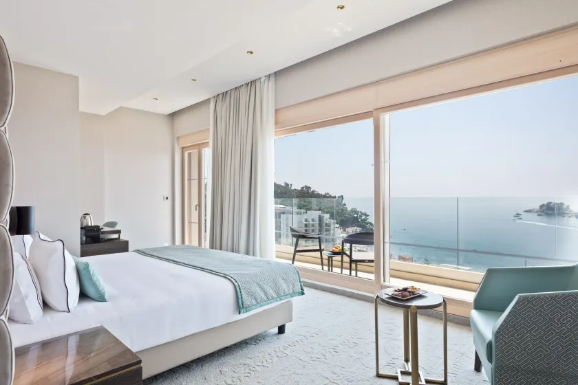 Hotel AMI Budva Petrovac - Image 1
