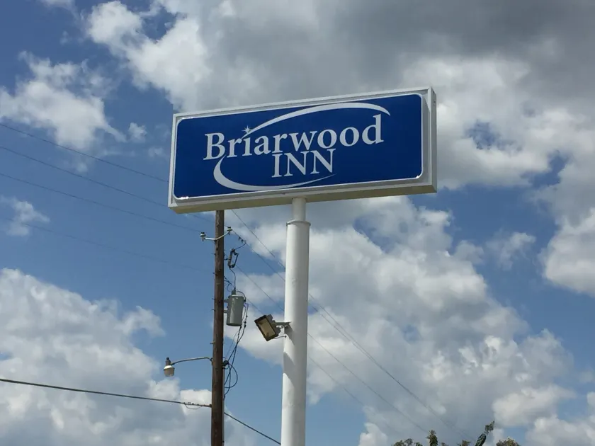 Briarwood Inn - Image 1