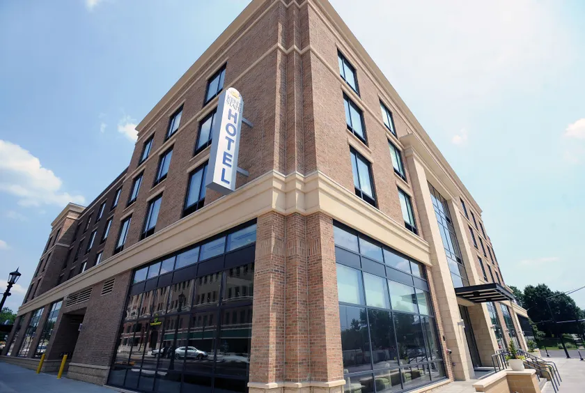 Kent State University Hotel and Conference Center - Image 1