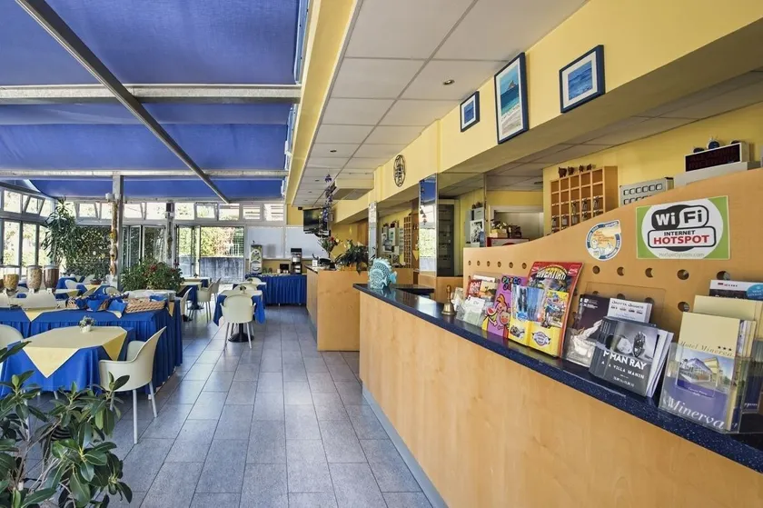 Hotel Minerva - Image 1