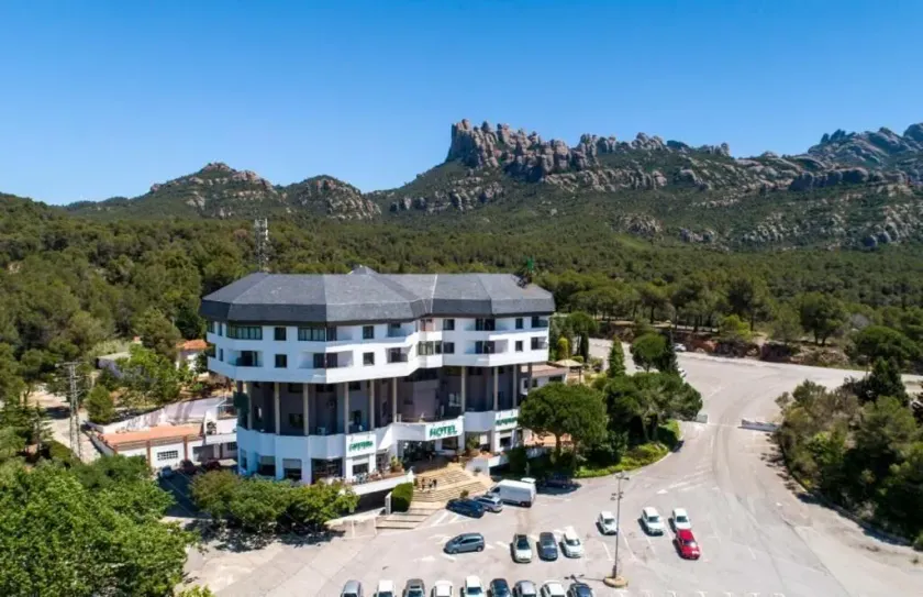 Hotel Bruc - Image 1
