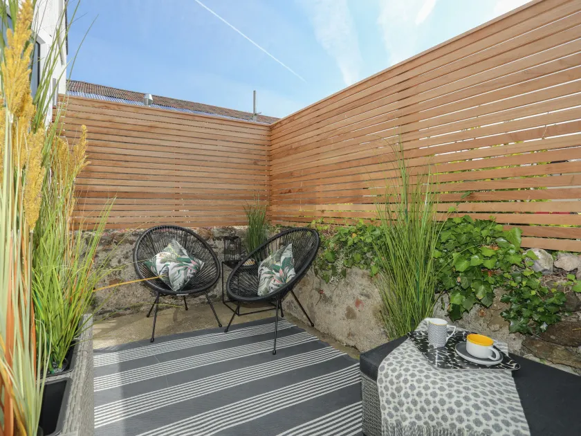 15 Rosemary Lane - Image 1