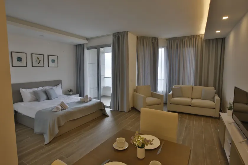 Particulier-Serviced Apartments - Image 1