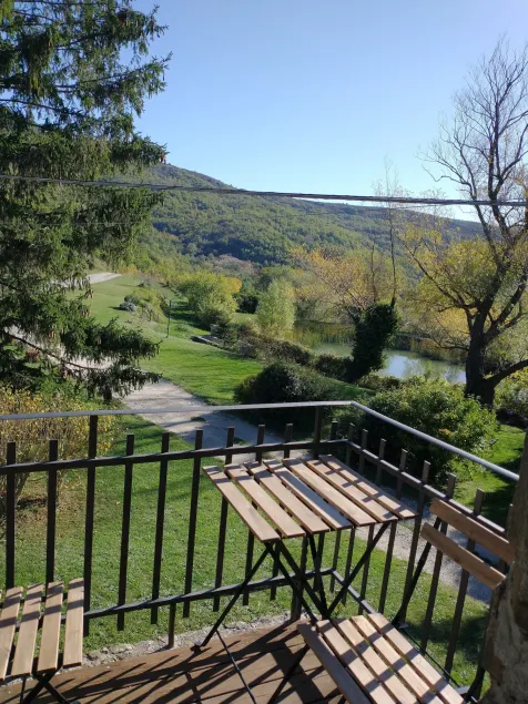Apartment with views of the surrounding nature - Image 1