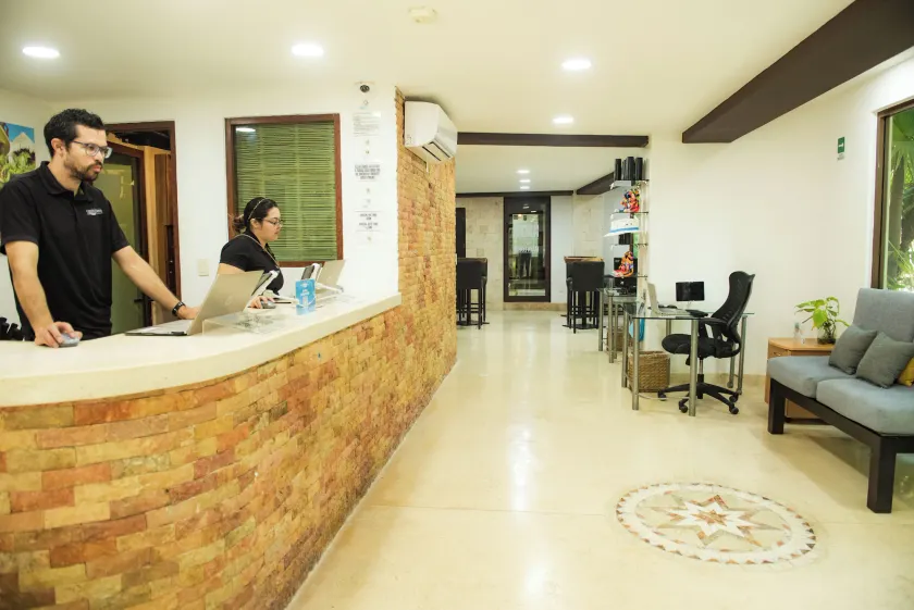 Maya Villa Condo Hotel and Beachclub - Reception