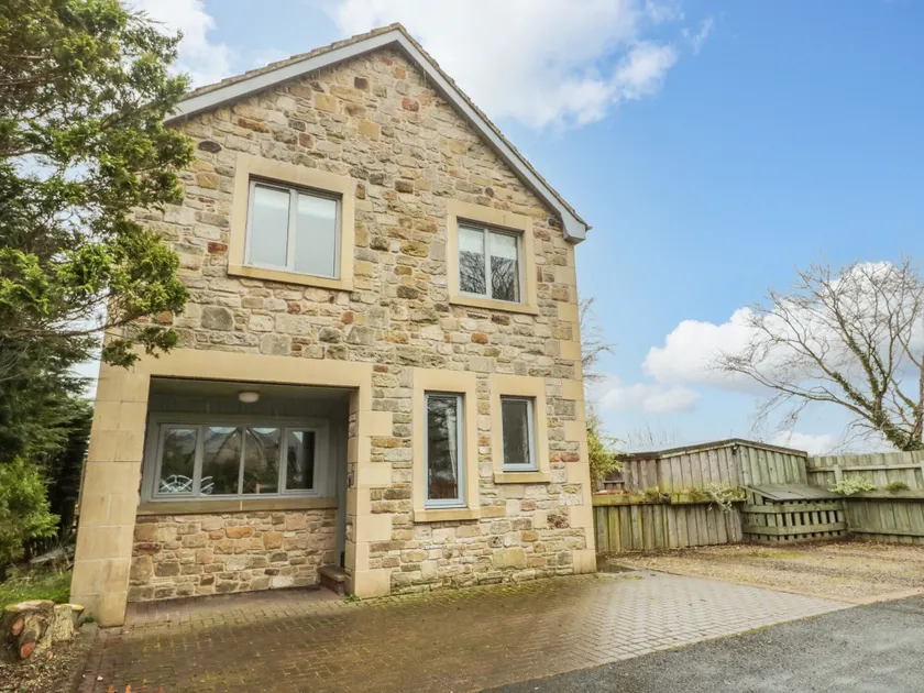 Ridley Lodge - Image 1