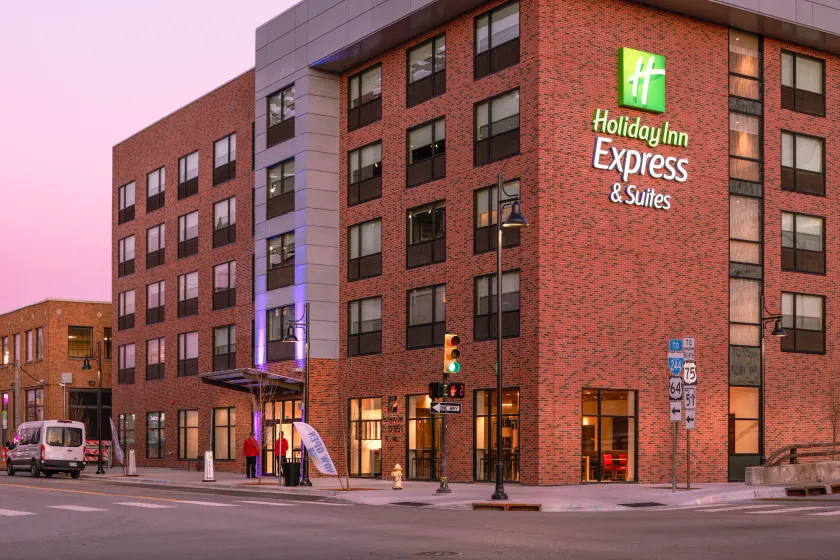 Holiday Inn Express & Suites - Tulsa Downtown - Arts District by IHG - Image 1