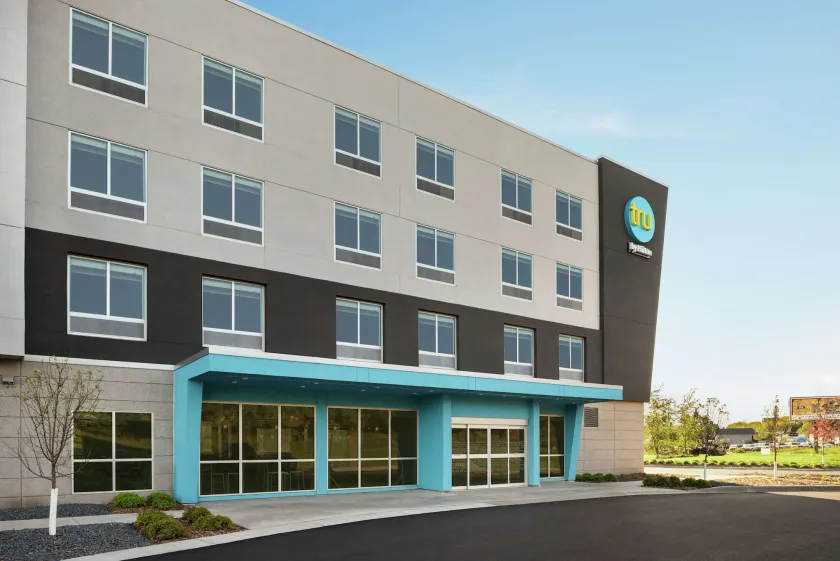 Tru by Hilton Duluth Mall Area - Image 1