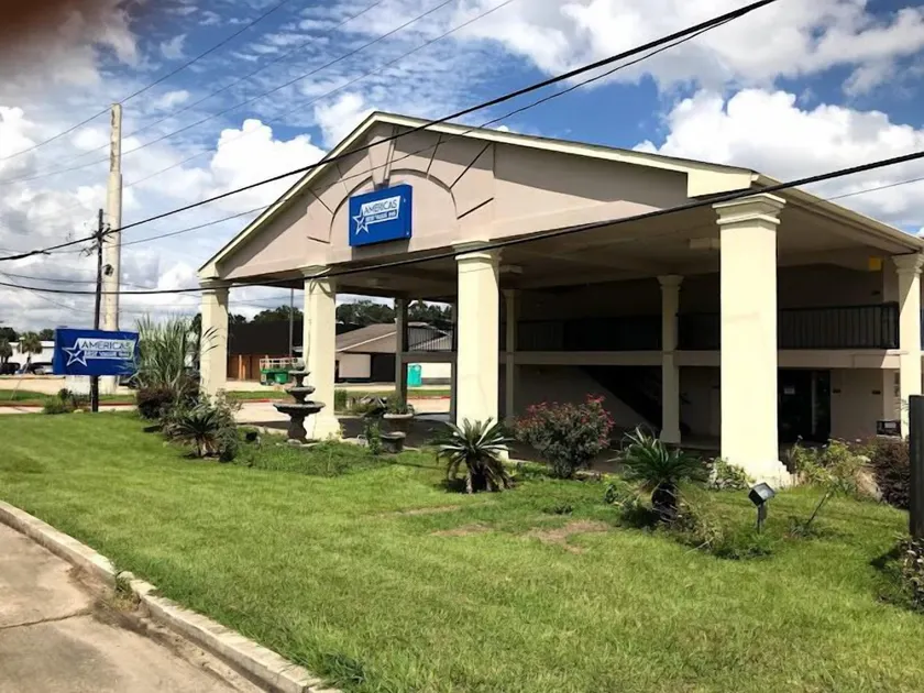 Regency Inn - Image 1