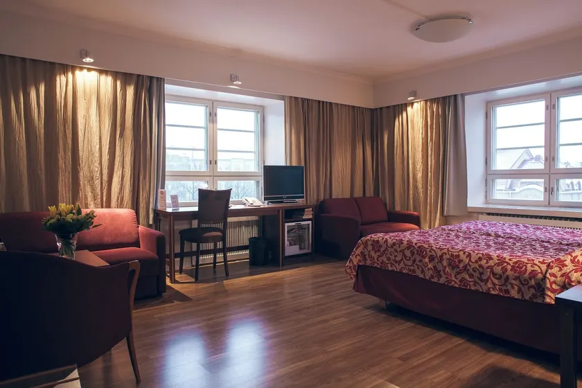 Hotel Anna - Image 1