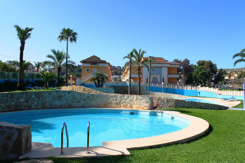 Aparthotel Bahia Pinosol - Image 1