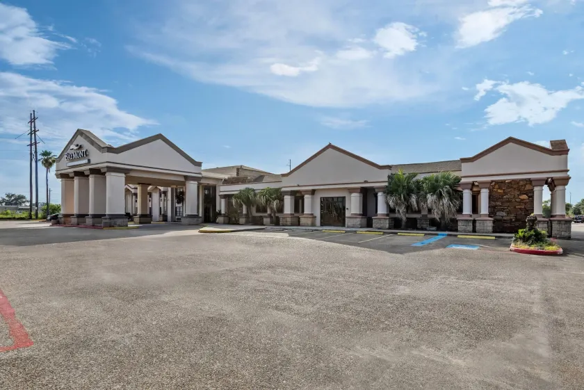 Baymont by Wyndham Port Arthur - Groves Area - Image 1