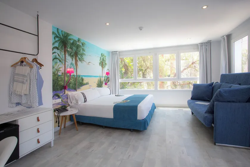 Casual del Mar Málaga by Casual Hoteles - Image 1