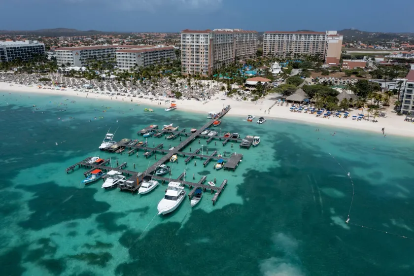 Marriott's Aruba Surf Club - Image 1