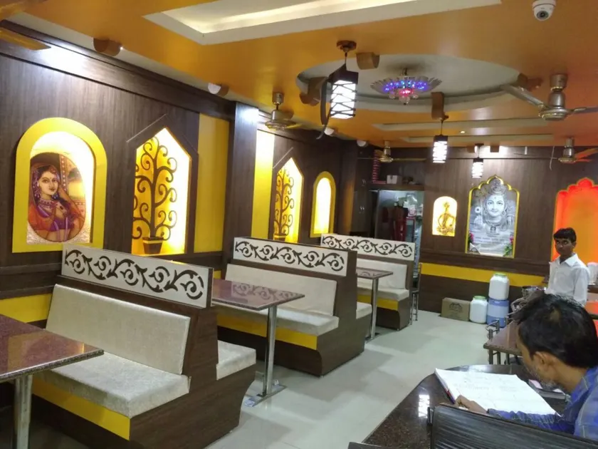 Goroomgo Hotel Rajawat Madhya Pradesh - Zona de estar del vestíbulo
