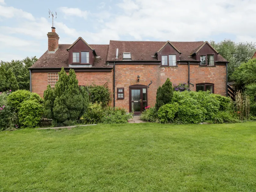 Lawn Farm Cottage - Image 1